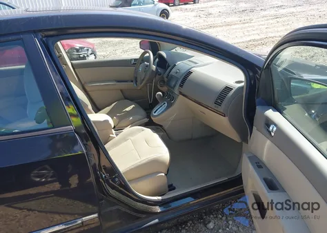 2010 Nissan Sentra 2.0Sl z USA, uszkodzony, nr VIN 3N1AB6AP4AL714945
